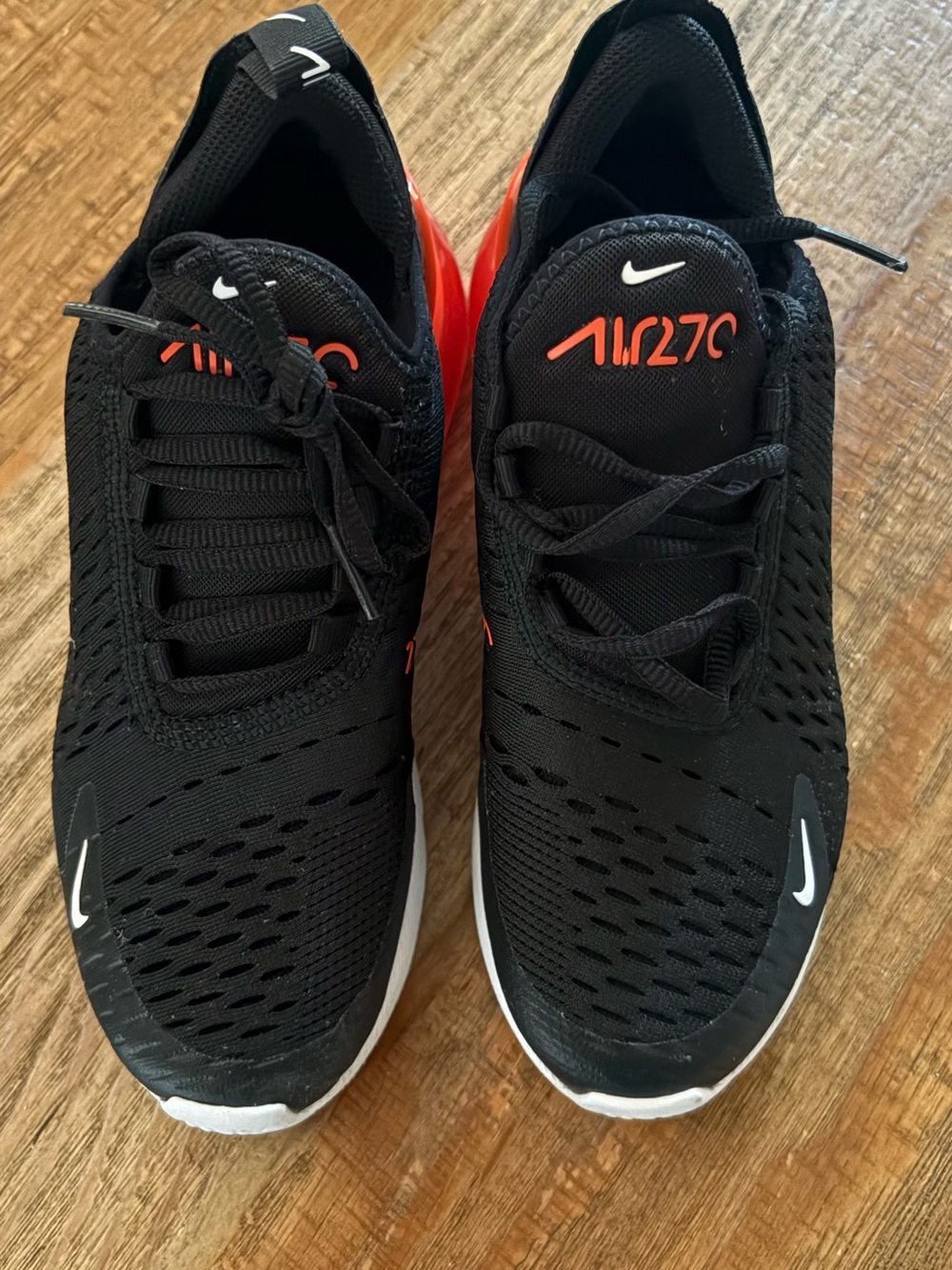 Nike Kids' Grade School Air Max 270 Shoes size 3.5 orange/Black